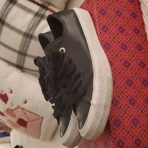 Black leather converse